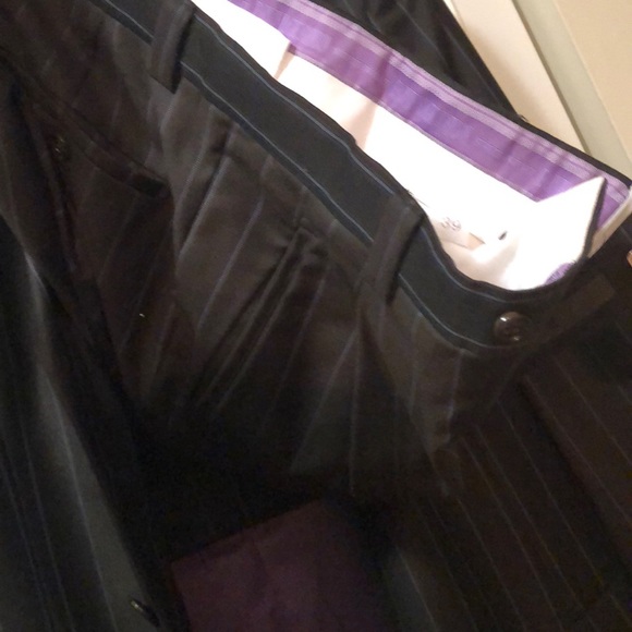 Men suit - Picture 2 of 4